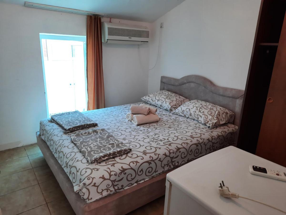 Apartmani Pulic Ulcinj Buitenkant foto
