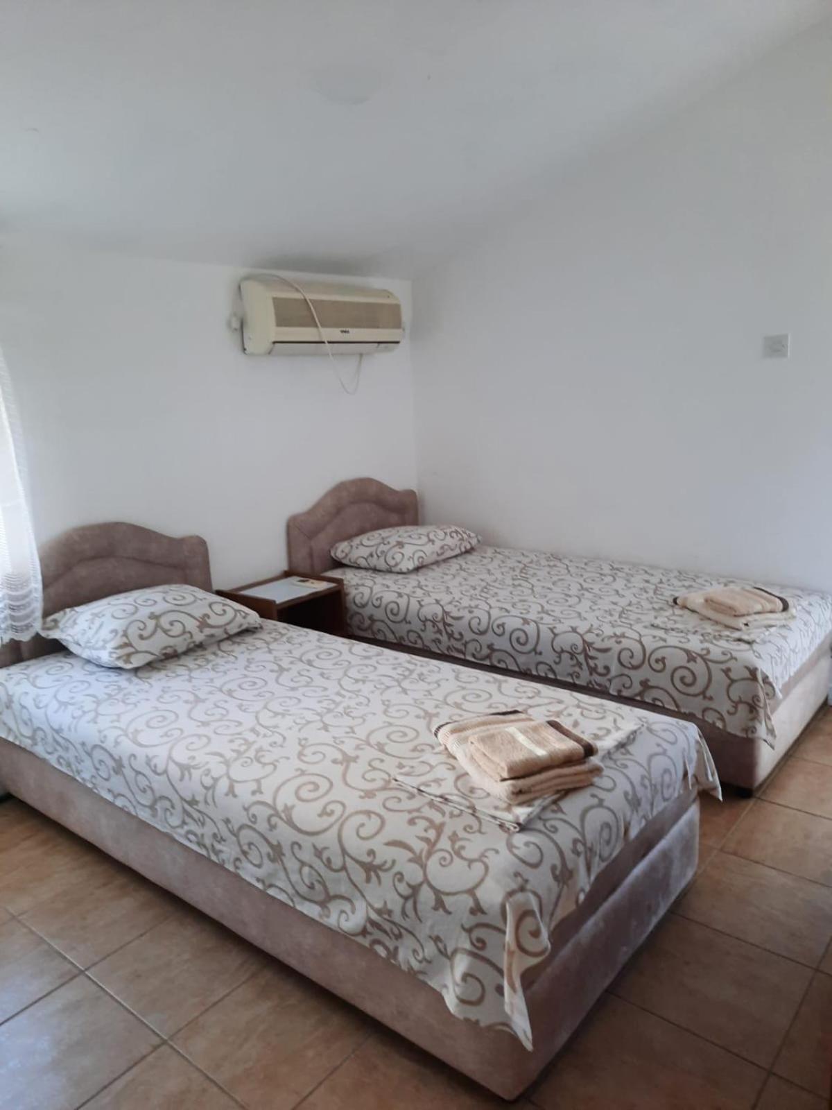 Apartmani Pulic Ulcinj Buitenkant foto